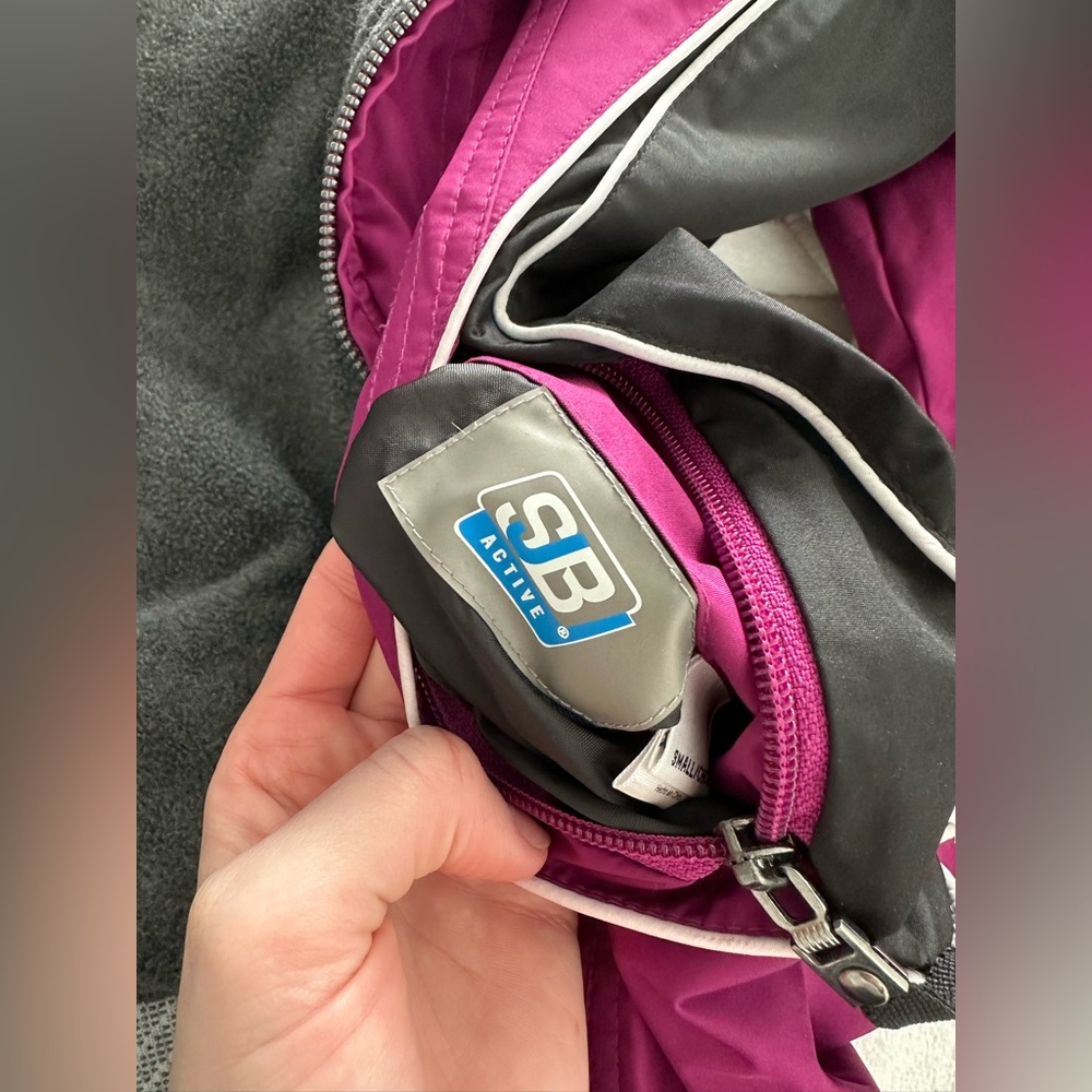 Fuchsia ski jacket - Picture 10 of 10